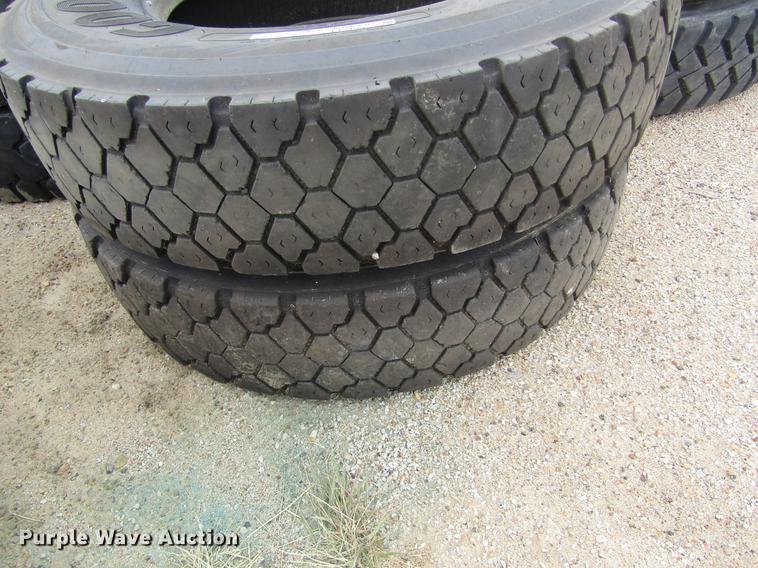 image for item EI9433 (6) 11R22.5 tires