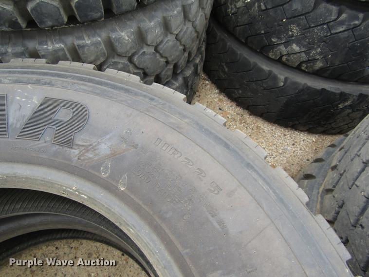 image for item EI9433 (6) 11R22.5 tires