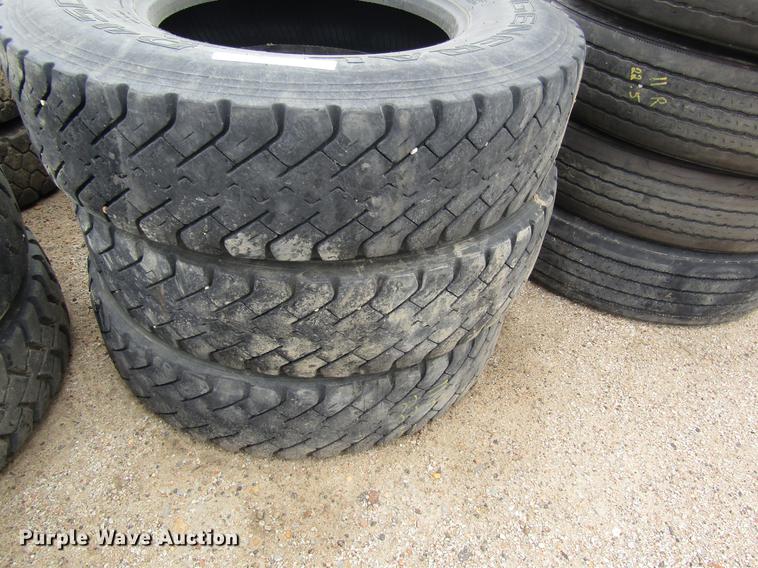 image for item EI9434 (9) tires