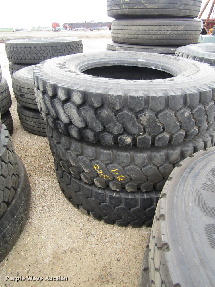image for item EI9434 (9) tires