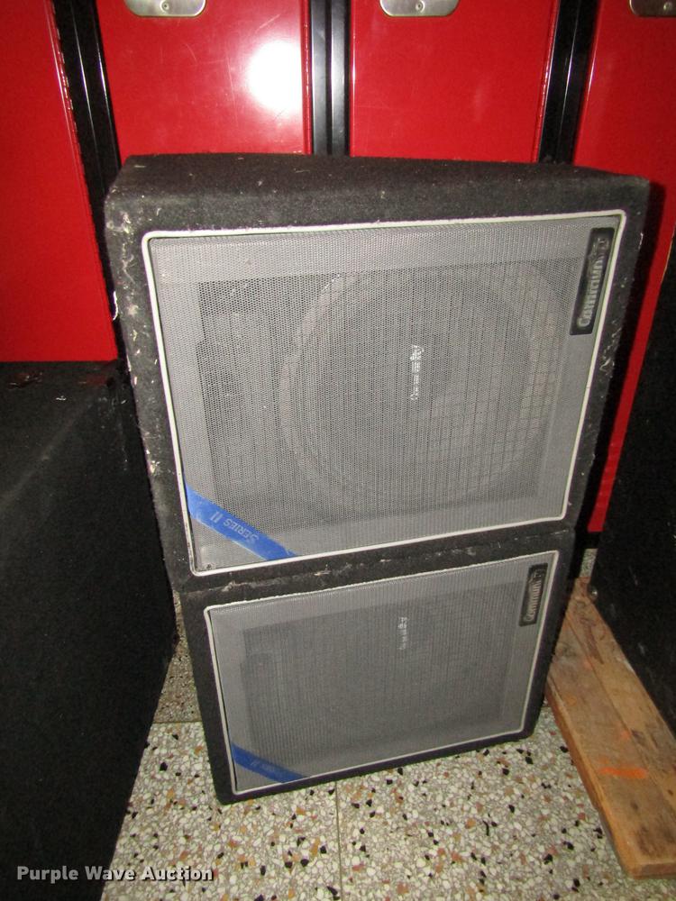 image for item EI9445 Peavey speakers