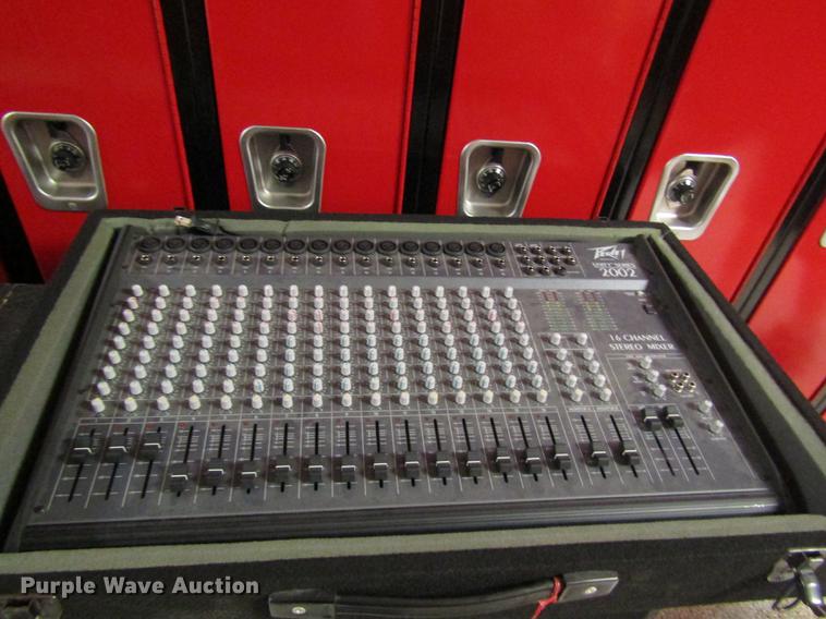 image for item EI9445 Peavey speakers