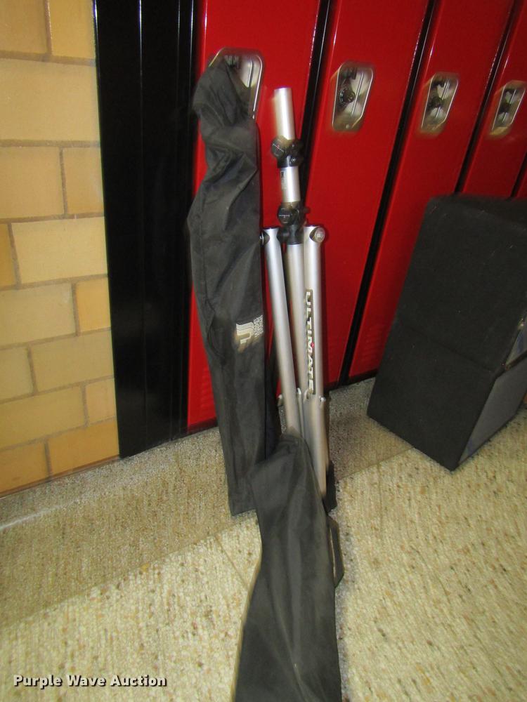 image for item EI9445 Peavey speakers