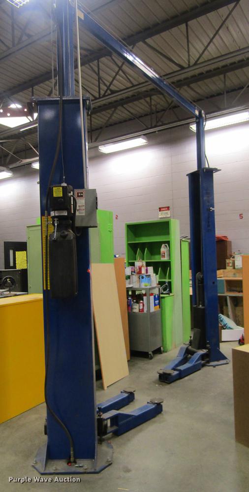 image for item EI9463 Maximizer two post car lift