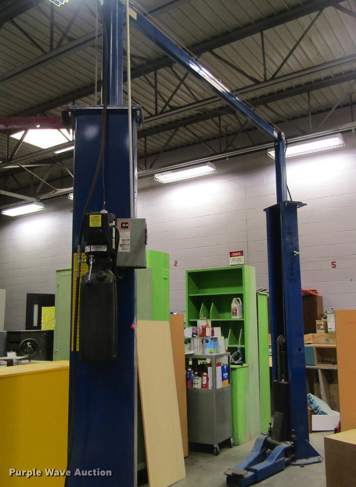 image for item EI9463 Maximizer two post car lift