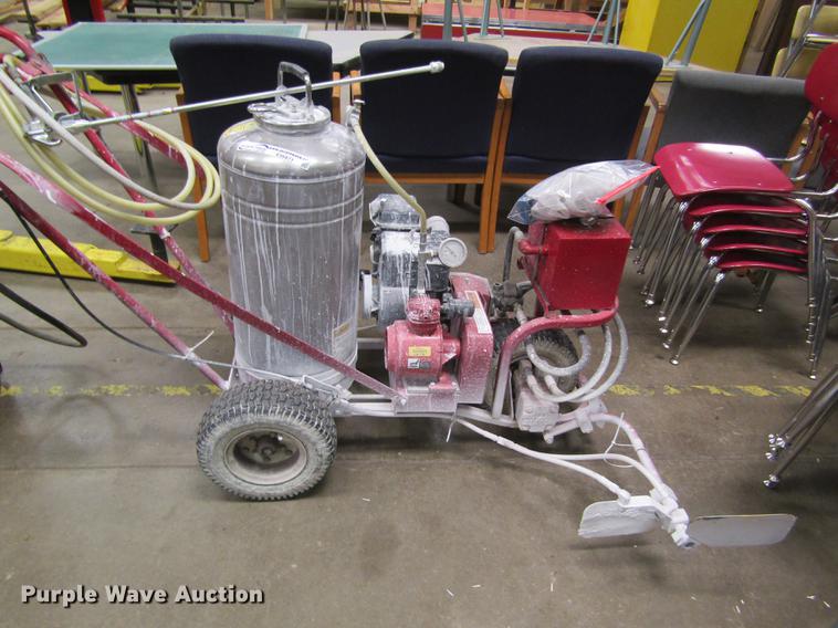 image for item EI9471 Line paint sprayer