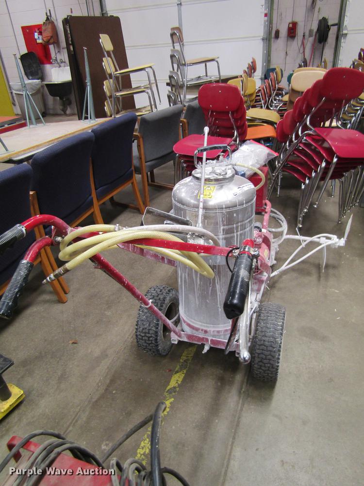 image for item EI9471 Line paint sprayer