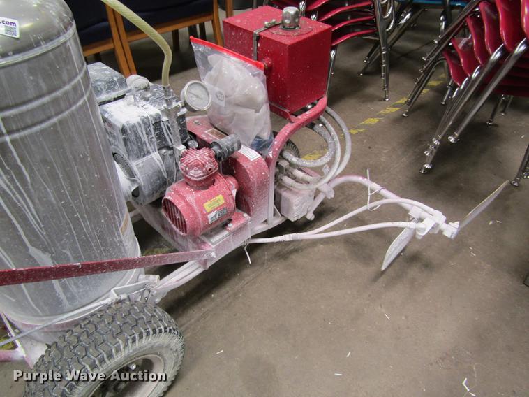 image for item EI9471 Line paint sprayer