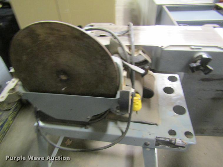 image for item EI9477 Delta sanding center