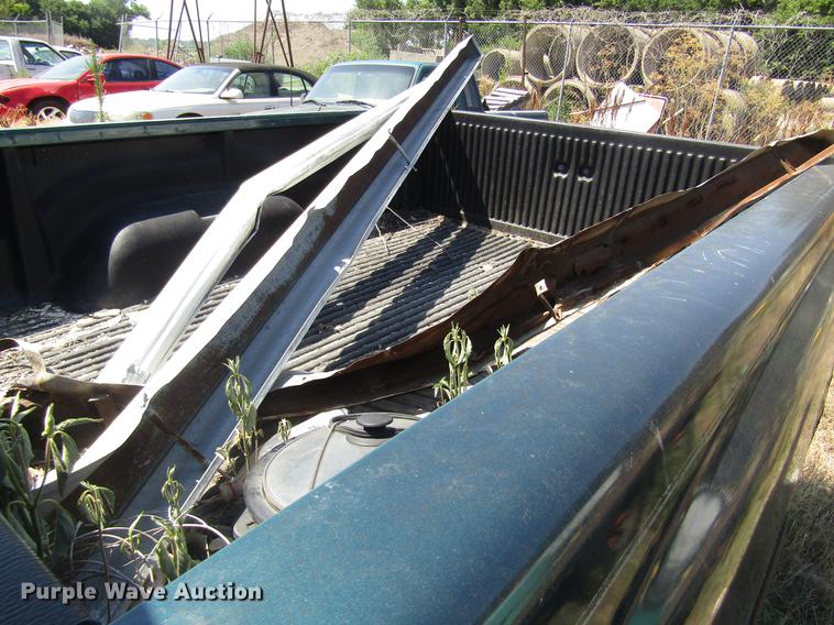 image for item EI9493 1997 Dodge Dakota Club Cab pickup truck