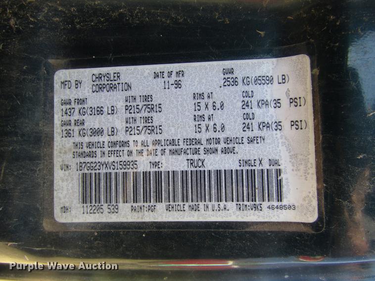 image for item EI9493 1997 Dodge Dakota Club Cab pickup truck