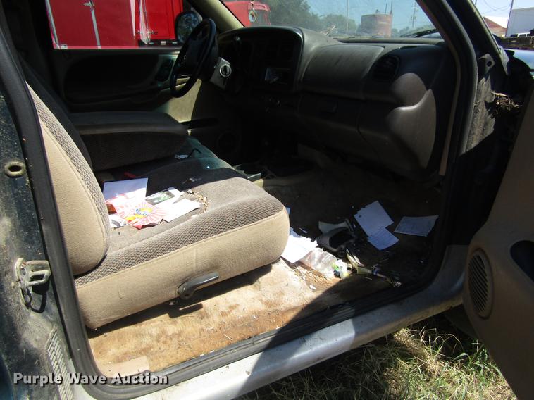 image for item EI9493 1997 Dodge Dakota Club Cab pickup truck