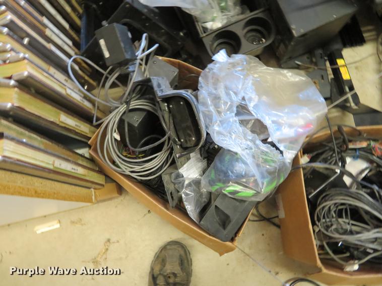 image for item EJ9712 Automotive accessories