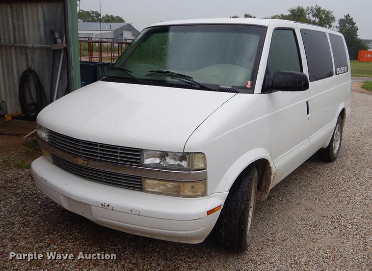 image for item EK9607 2005 Chevrolet Astro van