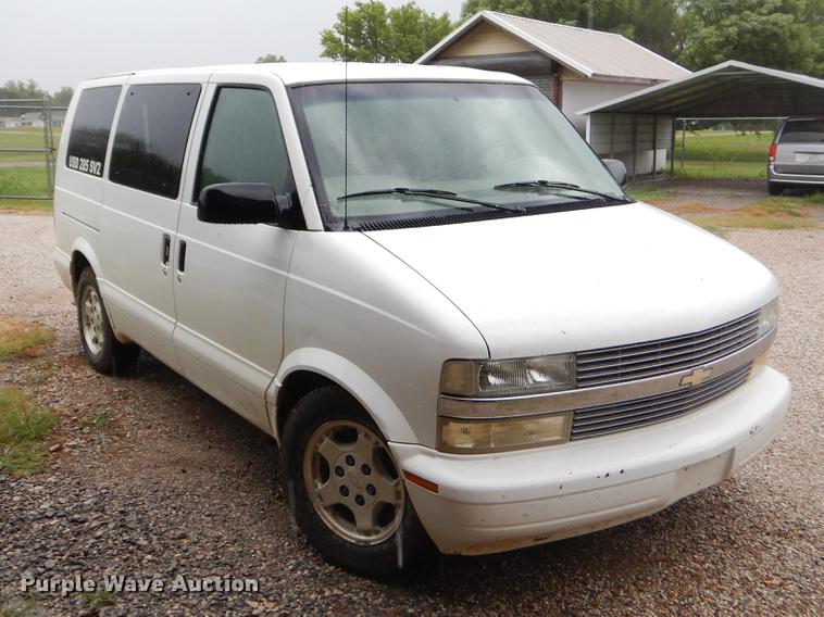 image for item EK9607 2005 Chevrolet Astro van