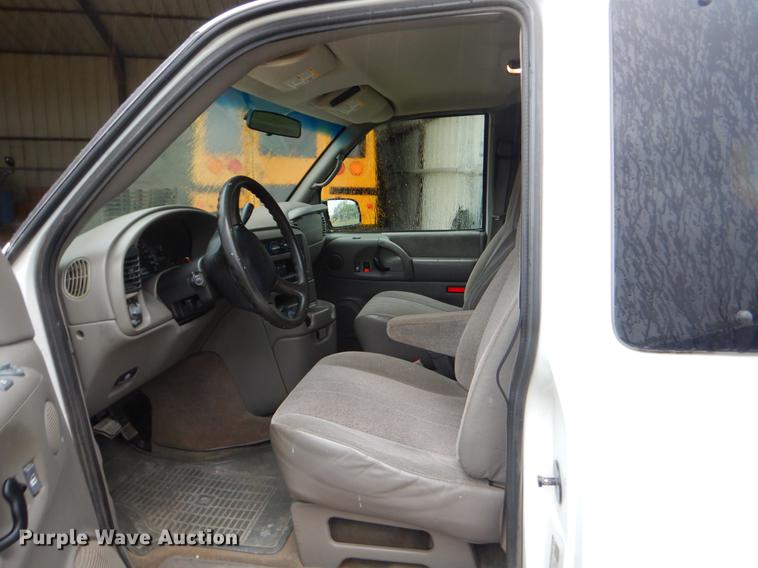 image for item EK9607 2005 Chevrolet Astro van