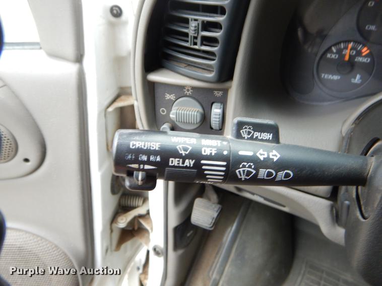 image for item EK9607 2005 Chevrolet Astro van