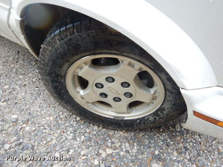 image for item EK9607 2005 Chevrolet Astro van