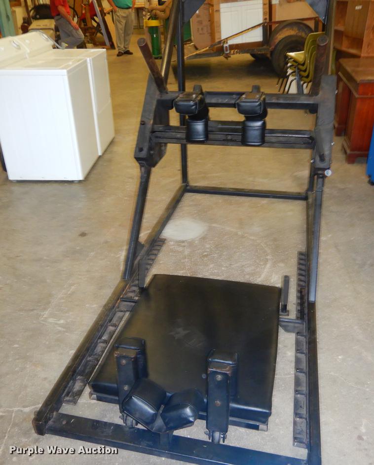 image for item EK9610 Leg press machine