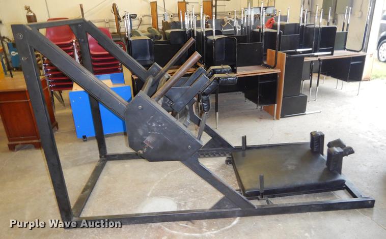 image for item EK9610 Leg press machine