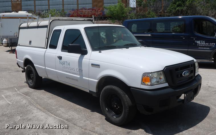 image for item EP9406 2006 Ford Ranger SuperCab pickup truck