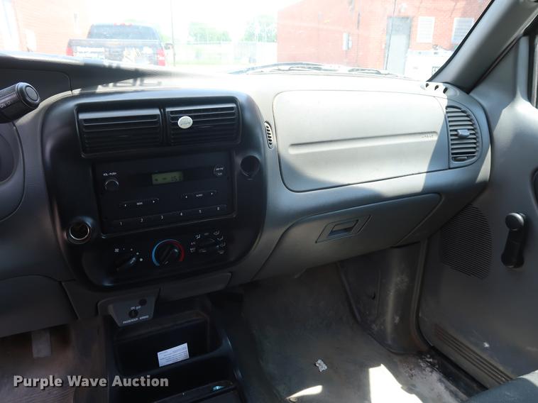 image for item EP9406 2006 Ford Ranger SuperCab pickup truck