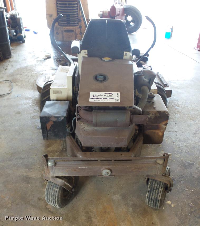 image for item K6268 1993 Grasshopper 725 lawn mower