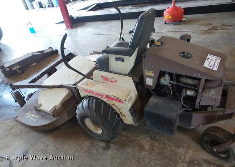 image for item K6268 1993 Grasshopper 725 lawn mower
