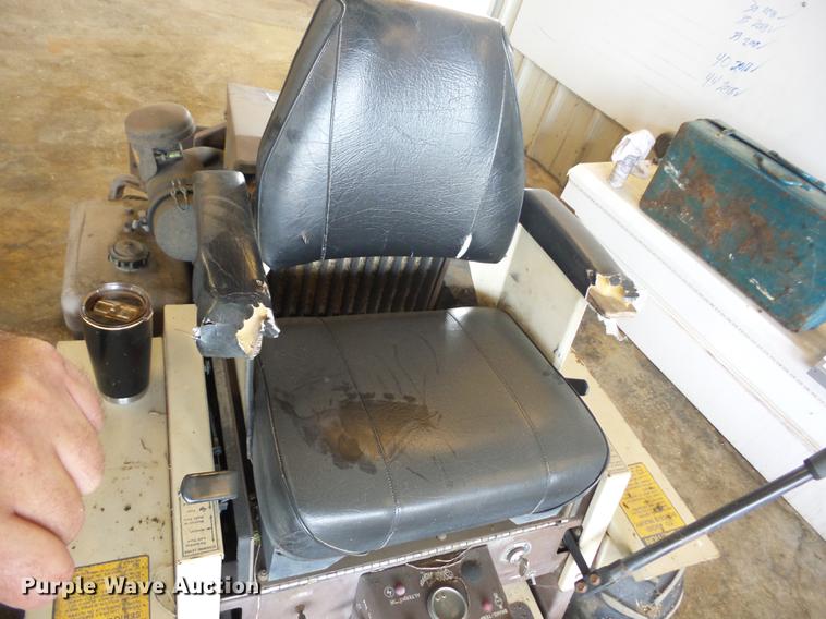 image for item K6268 1993 Grasshopper 725 lawn mower