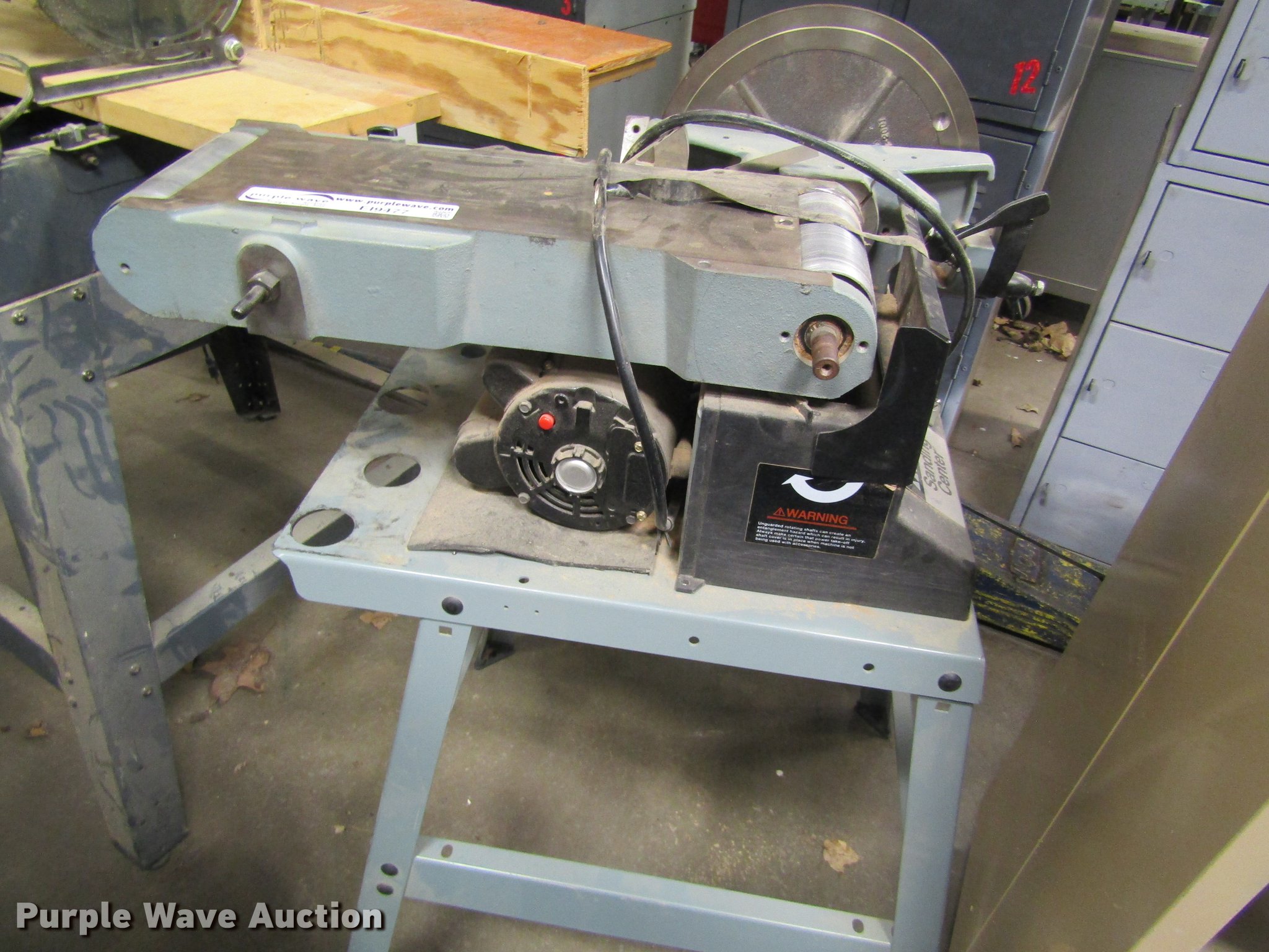 Delta sanding center in Concordia, KS Item EI9477 sold Purple Wave