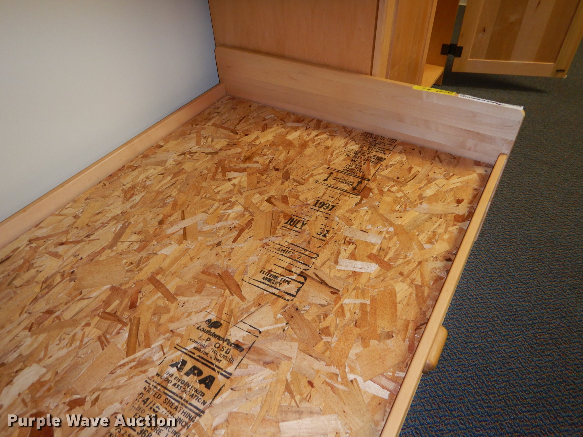 (23) beds in Kansas City, KS Item EK9449 sold Purple Wave