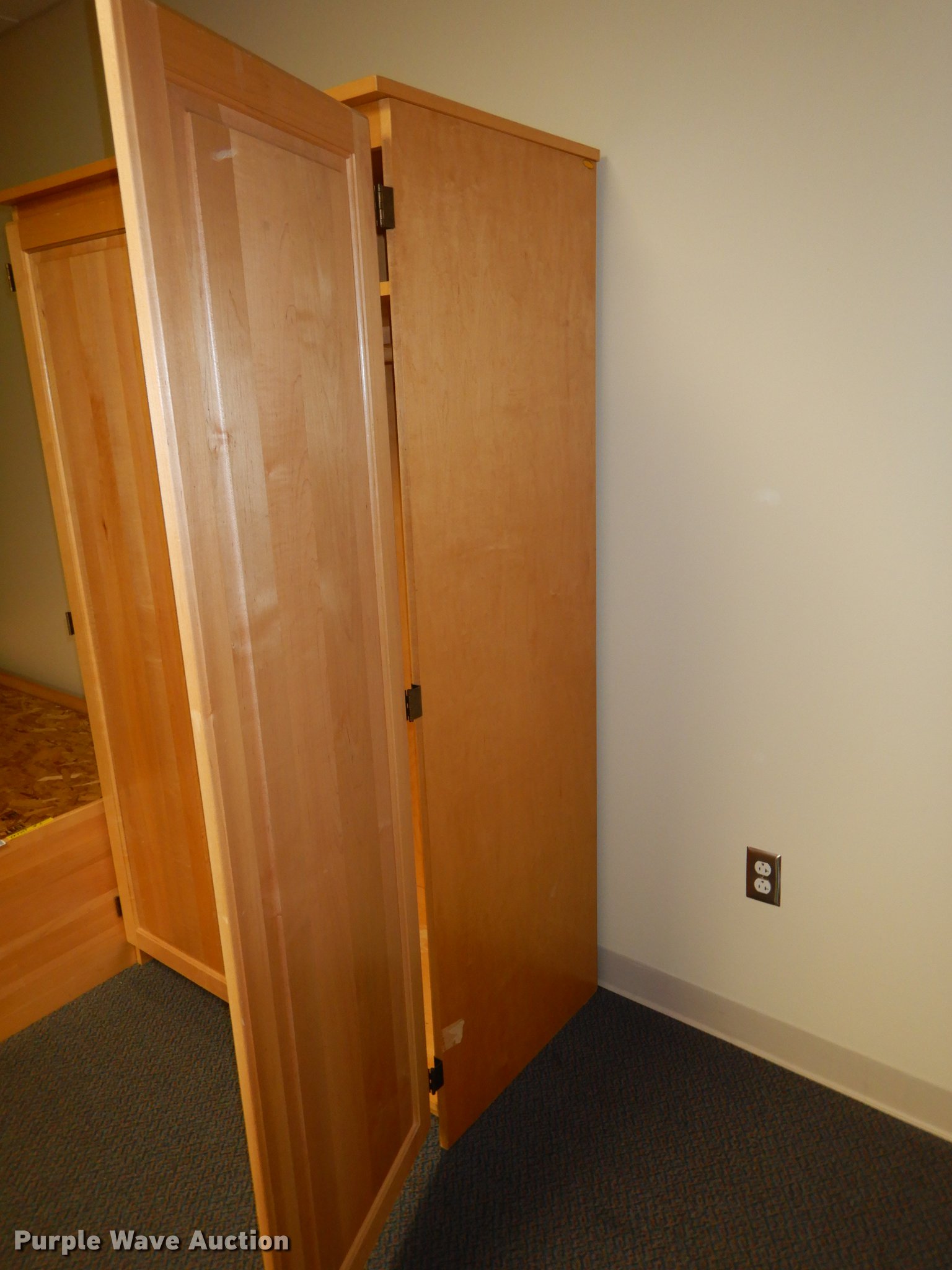 (23) beds in Kansas City, KS Item EK9449 sold Purple Wave