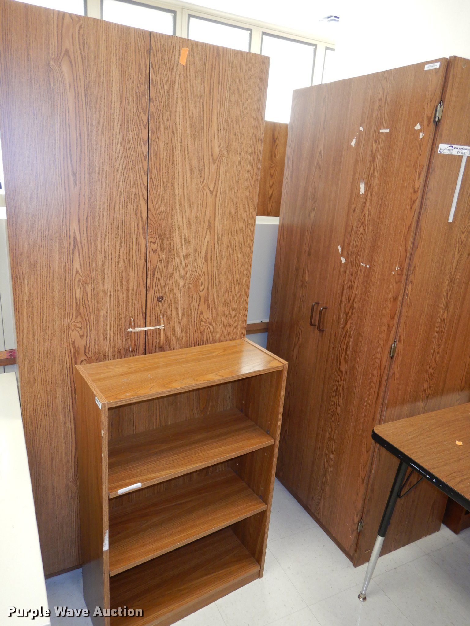 Furniture in Manhattan, KS Item EK9481 sold Purple Wave