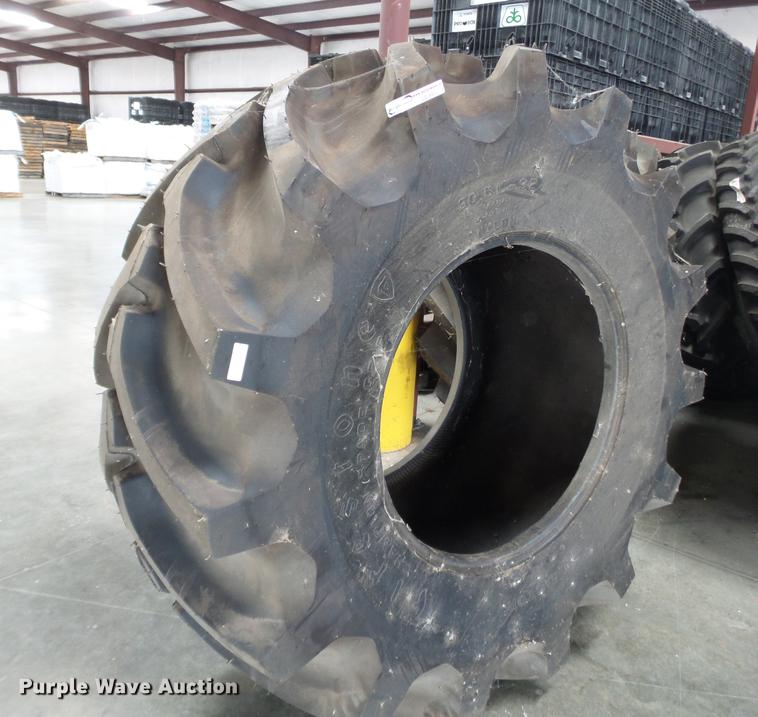 image for item CD9555 (2) Firestone R-2 30.5-32 tires