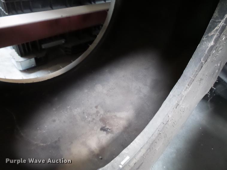 image for item CD9555 (2) Firestone R-2 30.5-32 tires