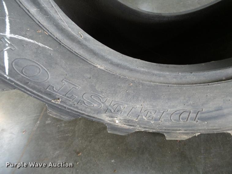 image for item CD9556 (4) tires