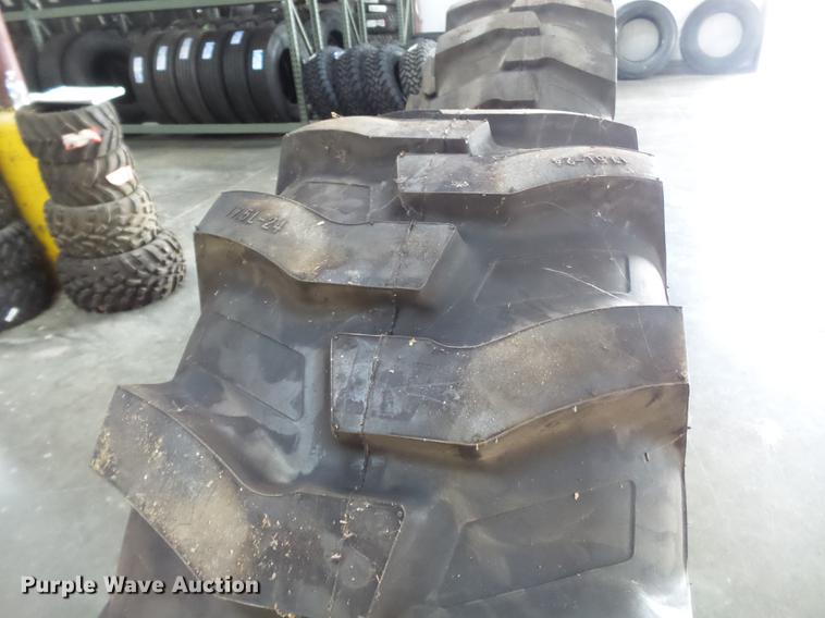 image for item CD9556 (4) tires