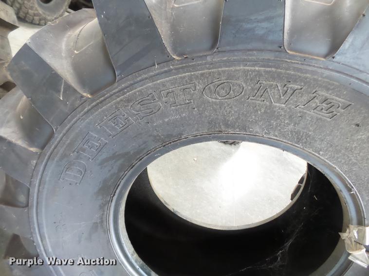 image for item CD9556 (4) tires