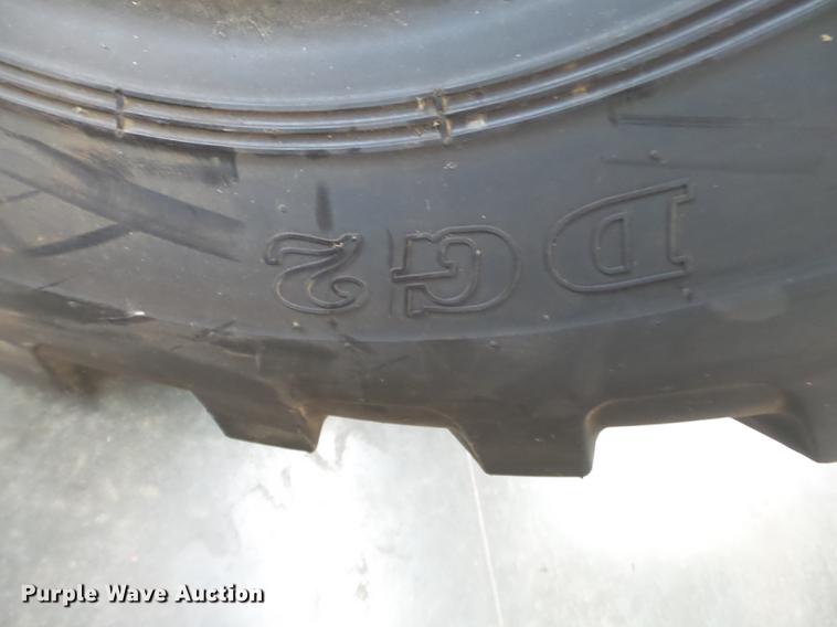 image for item CD9556 (4) tires