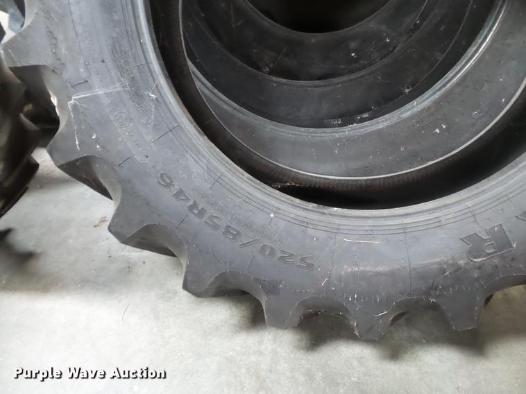 image for item CD9561 (5) tires