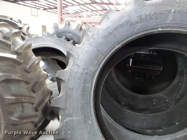 image for item CD9561 (5) tires