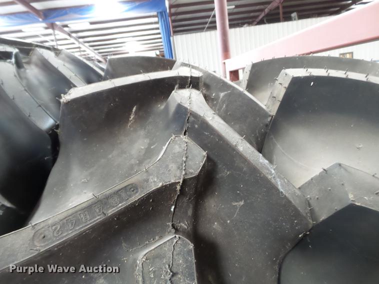 image for item CD9561 (5) tires