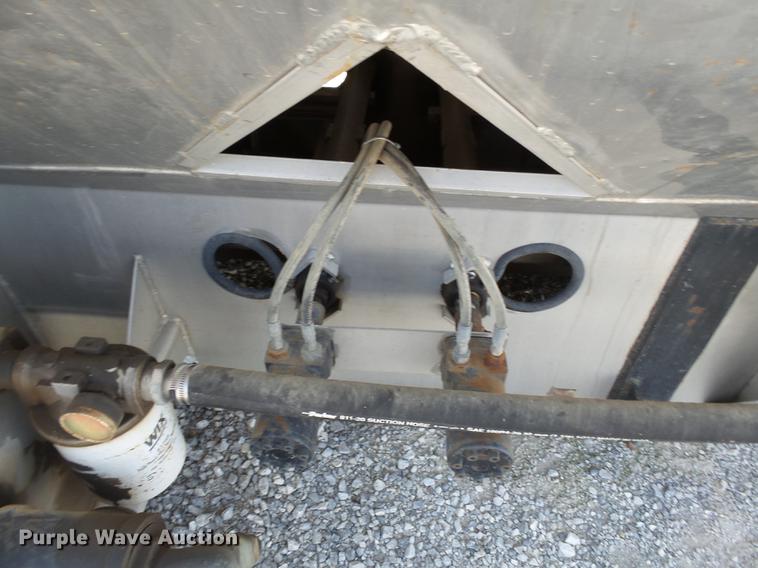 image for item DB7093 Adams 600T fertilizer tender bed