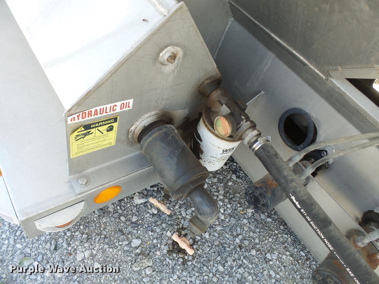 image for item DB7093 Adams 600T fertilizer tender bed