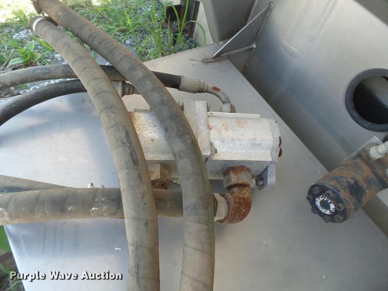 image for item DB7093 Adams 600T fertilizer tender bed