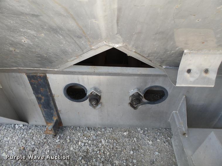 image for item DB7093 Adams 600T fertilizer tender bed