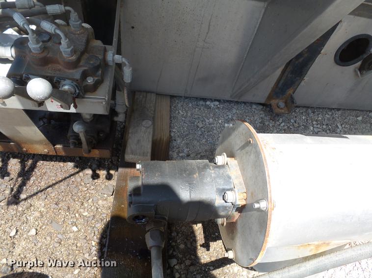 image for item DB7093 Adams 600T fertilizer tender bed