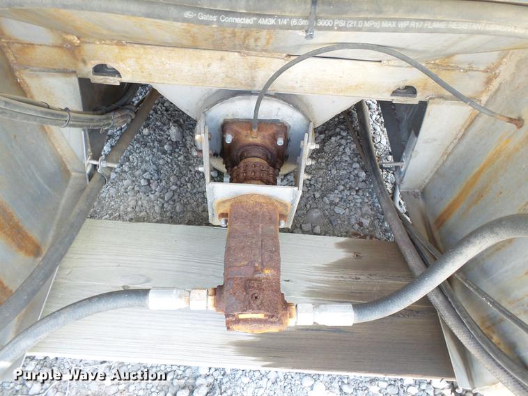 image for item DB7094 Adams 600T fertilizer tender bed