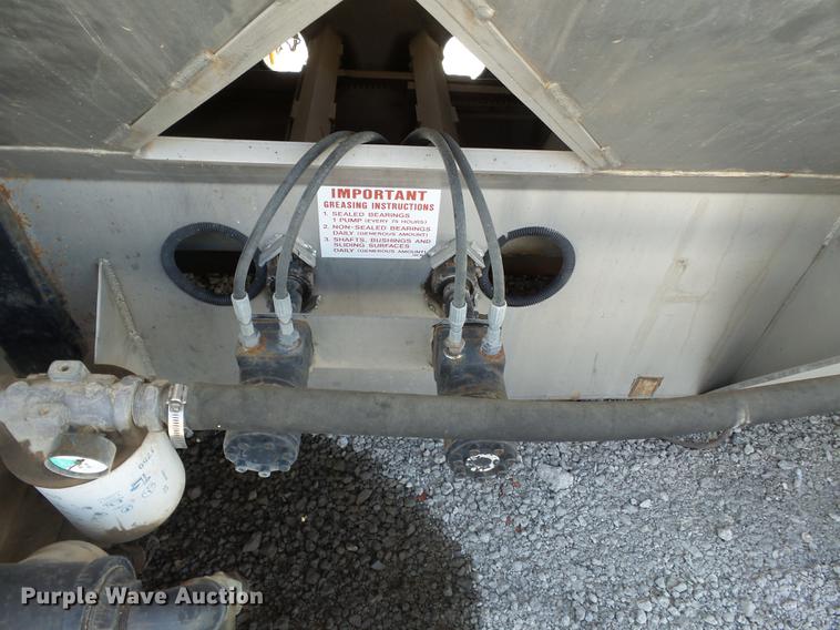 image for item DB7094 Adams 600T fertilizer tender bed