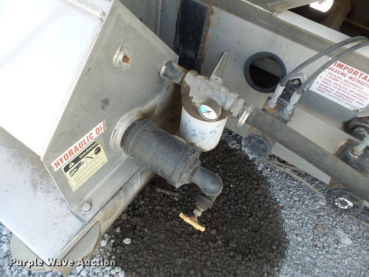 image for item DB7094 Adams 600T fertilizer tender bed